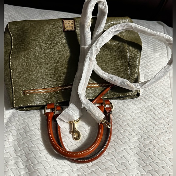 DOONEY & BOURKE Pebble Grain Zip Satchel with Magnetic Snap Closure……. - Picture 10 of 17